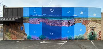 Karen Eland's Eclipse Over Lake Billy Chinook mural in Madras